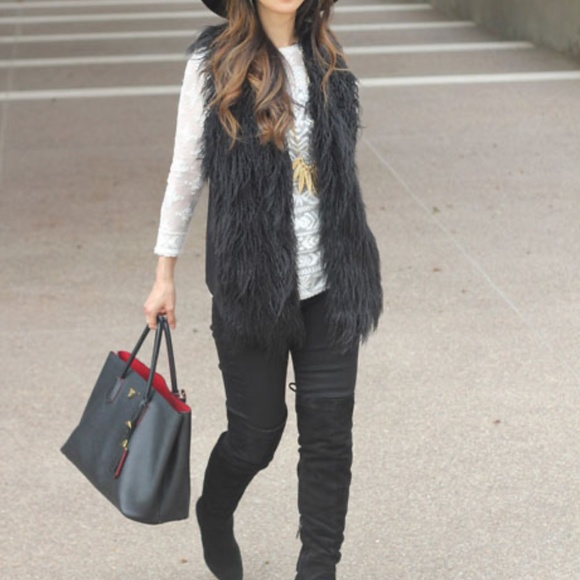 Cabi Infinite Faux Fur Vest - Black - Size XS - Picture 3 of 10